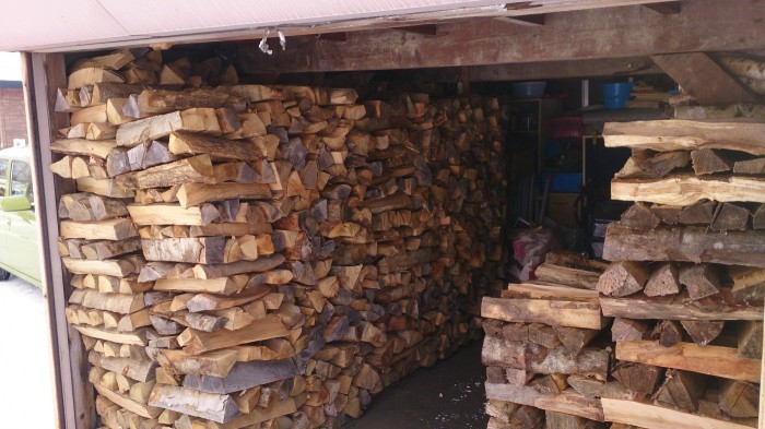 薪の保管